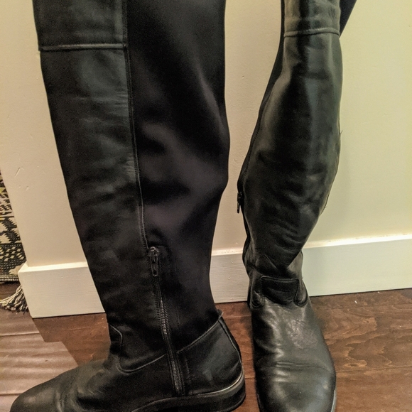 Stuart Weitzman black Leather look alikes 🙌 - Picture 1 of 5